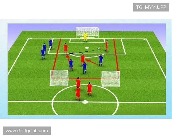足球门将踢球规则解析与比赛中的应用技巧分析